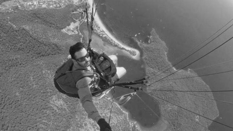 Milli paraşütçü hayatını kaybetti