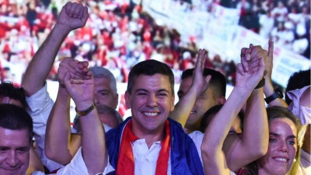 Paraguay'da devlet başkanlığına Santiago Pena seçildi