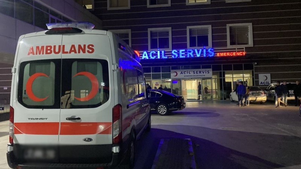 Çanakkale'de kahvehanede siyaset tartışması: 4 yaralı