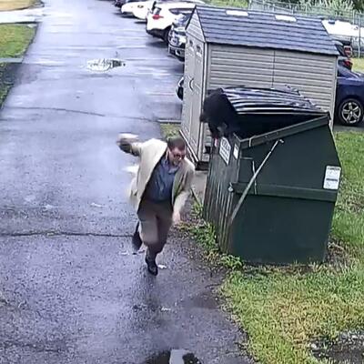 Çöp konteynerinden çıktı... Okul müdürü neye uğradığını şaşırdı