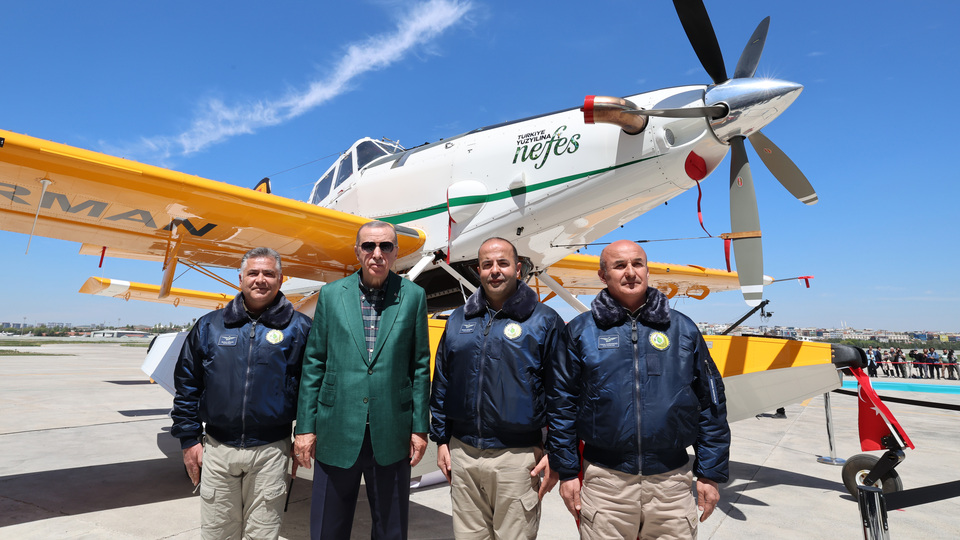 Yangın söndürme uçakları OGM'ye teslim edildi