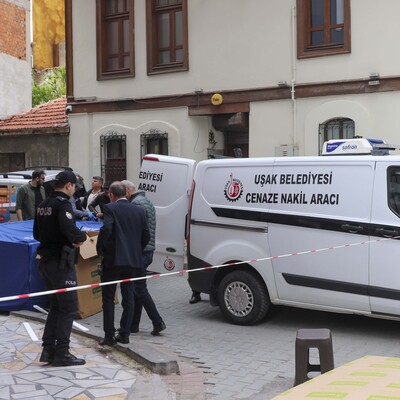 Anne, iki aylık bebeğini 6'ncı kattan aşağıya attı!