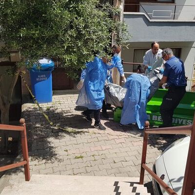 Annesini öldürdü! Gardıroba sakladı! Vahşet!