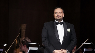 Tenor Murat Karahan, AKM'de konser verdi