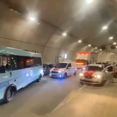 İki ayrı tüneli kapatıp çok sayıda kişiyi mağdur ettiler!