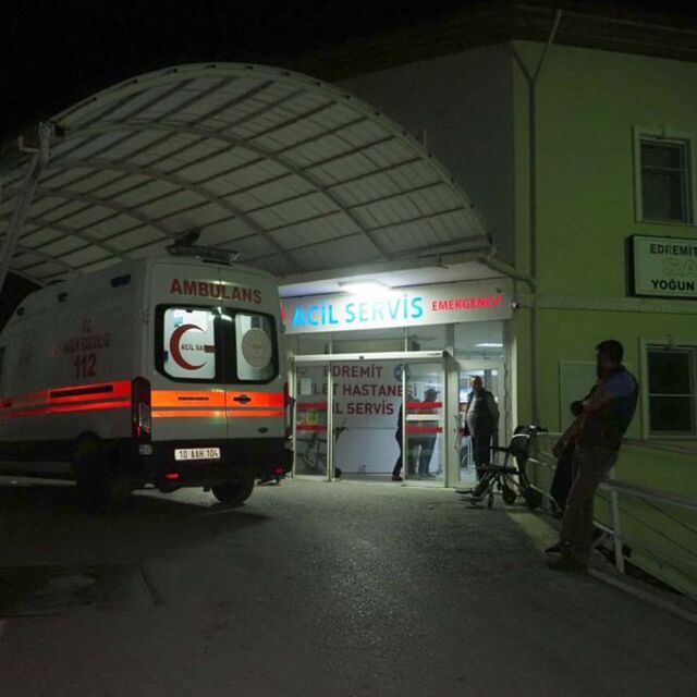 Lokantada tavuk döner yiyen 13 kişiye zehirlenme teşhisi