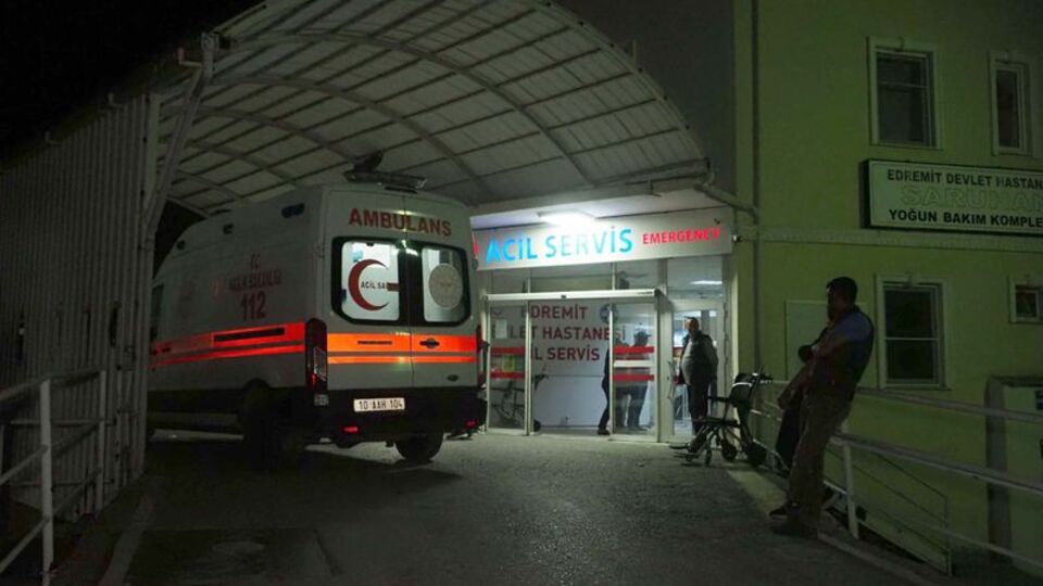 Lokantada tavuk döner yiyen 13 kişiye zehirlenme teşhisi
