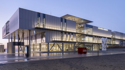 İstanbul Modern'in yeni binası açıldı
