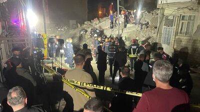 Malatya'da 4 katlı bina çöktü