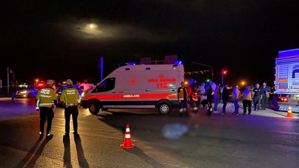 TIR'a arkadan çarpan motosikletin sürücüsü öldü