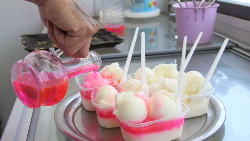 Hatay'ın serinleten tatlısı 'haytalı' yeniden tezgahlarda