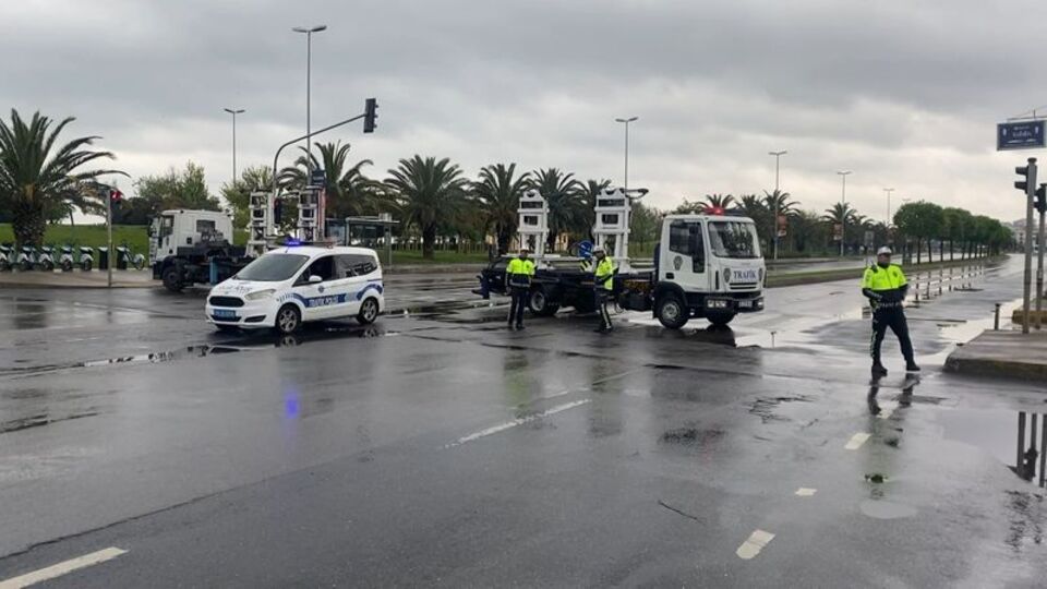 Millet ittifakı mitingi öncesi bazı yollar trafiğe kapatıldı