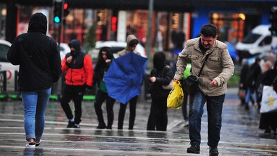 Meteoroloji'den çifte uyarı! Şiddetli sağanak ile rüzgara dikkat