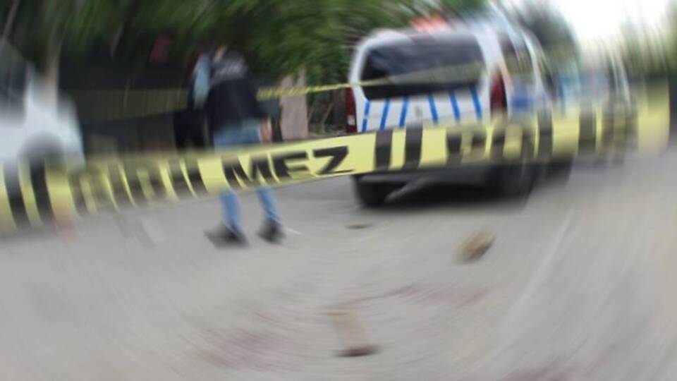 İzmir'de silahla vurulan genç öldü