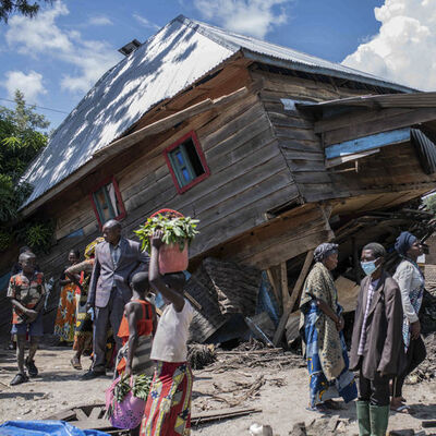 Sel can aldı: Yüzlerce kişi hayatını kaybetti!