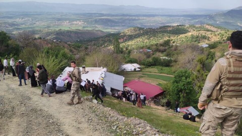 Can kayıpları ve yaralılar var! Minibüs devrildi!