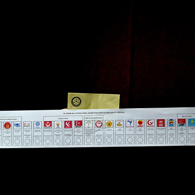 YSK oy pusulalarını tanıttı