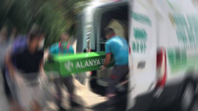 Rus turist otel odasında ölü bulundu