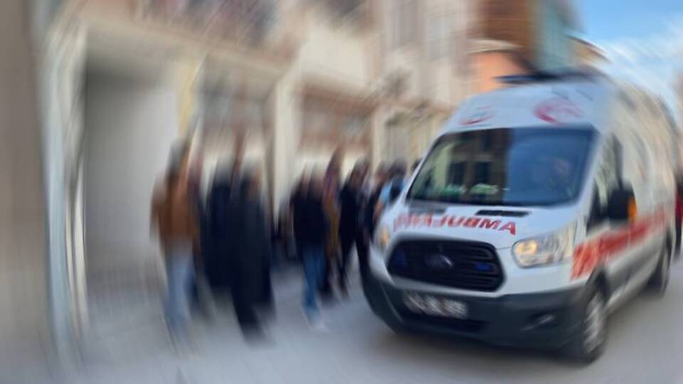 Cam silerken düşen iki çocuk annesinden acı haber