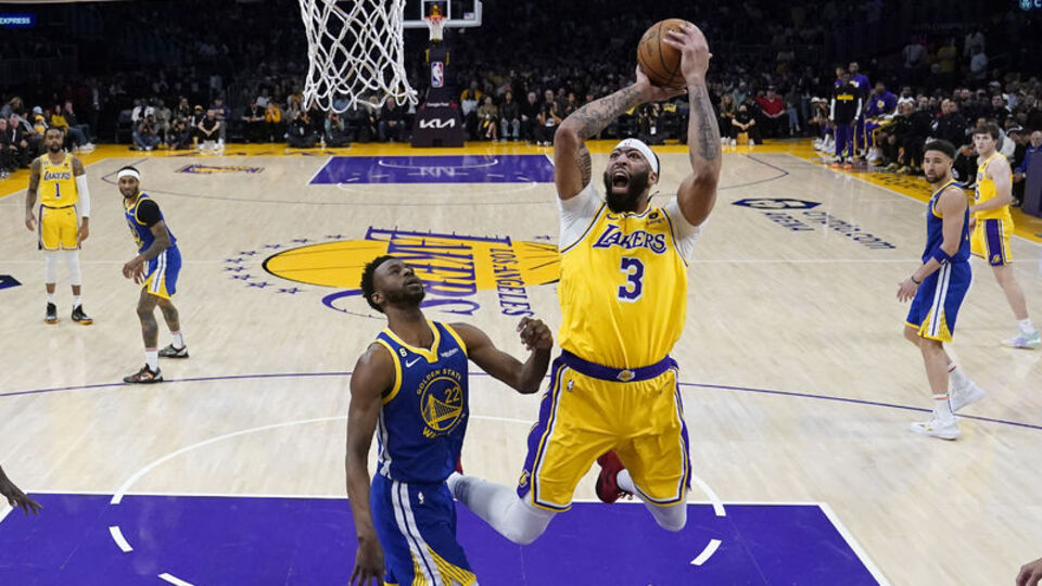 Warriors'ı yenen Lakers, seride 3-1 öne geçti