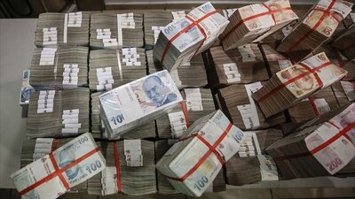 Hazine 2 ihalede 16,4 milyar lira borçlandı