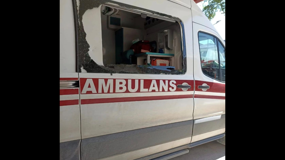 Sağlık görevlilerine çekiçli saldırı!