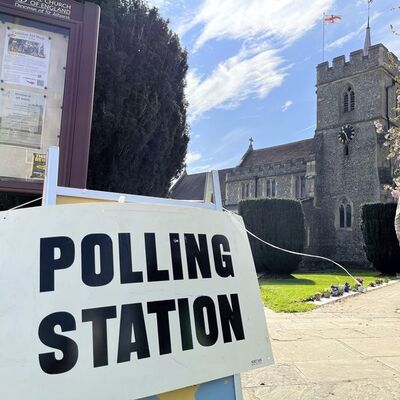 İngiltere'de seçimlerin kaybedeni Muhafazakar Parti