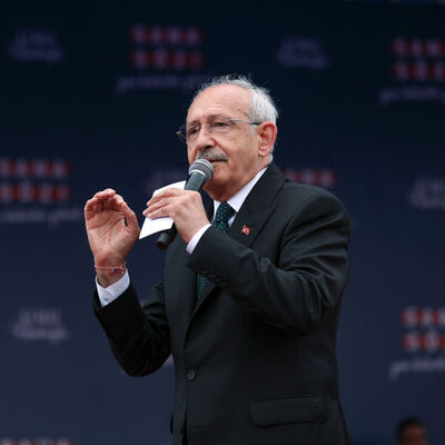 Kılıçdaroğlu'nun seçim otobüsüne taşlı saldırı