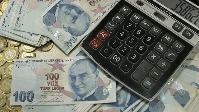 Sıra memur ve emeklinin zammında