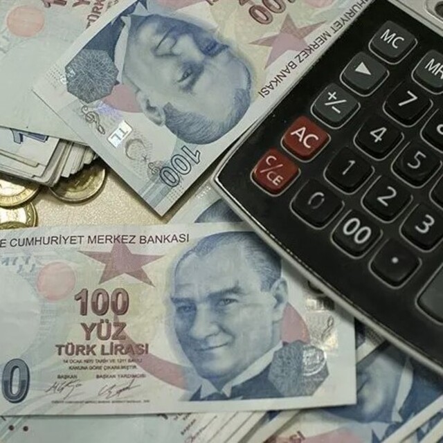 Sıra memur ve emeklinin zammında