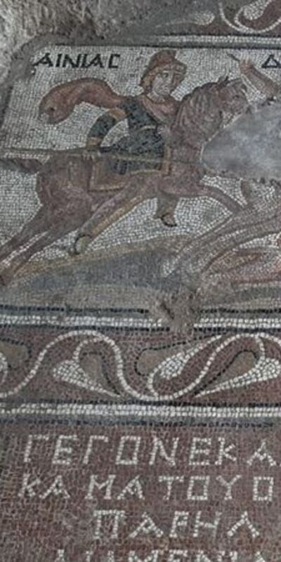 'Aeinas' mozaiği bulundu