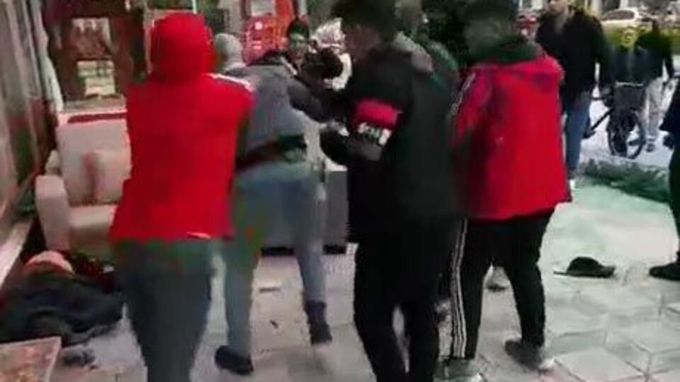 "Torbacı" iddiası ile mahalleliden dayak