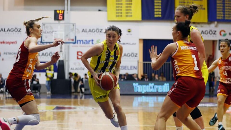 F.Bahçe'de Olcay Çakır Turgut ayrıldı