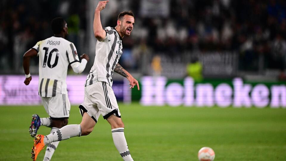 Juventus son saniyede tura tutundu!