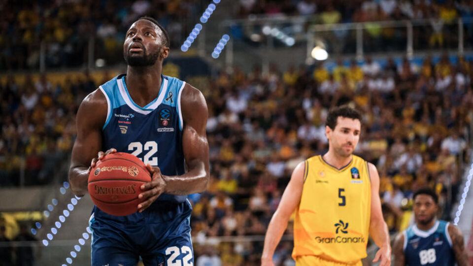 Türk Telekom 29 yıl sonra ilk peşinde