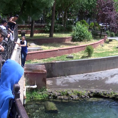 Diyarbakır'da çocukların tehlikeli eğlencesi başladı
