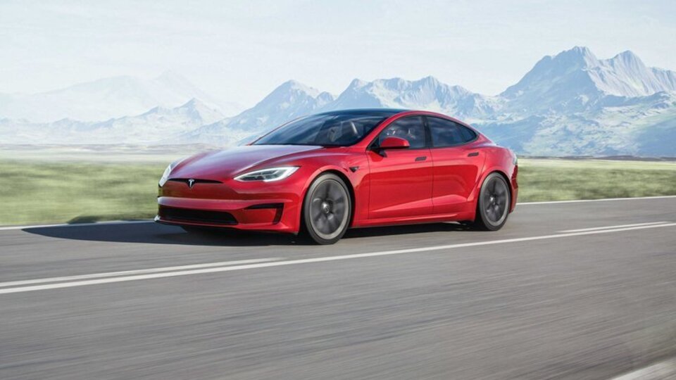 Tesla 1,1 milyon otomobili geri çağırıyor
