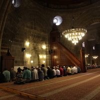 Cuma namazı nasıl kılınır?