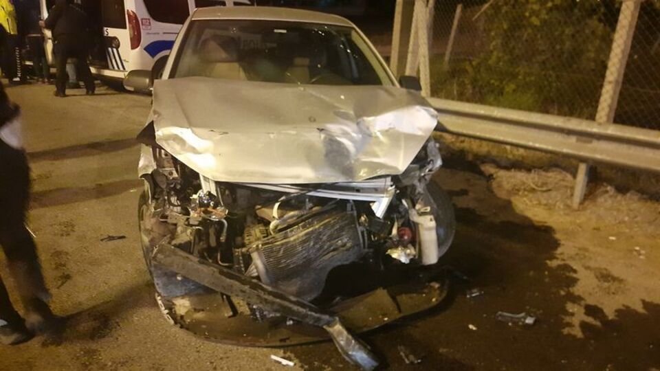 Aydın'da iki otomobil çarpıştı: 1 ölü, 4 yaralı