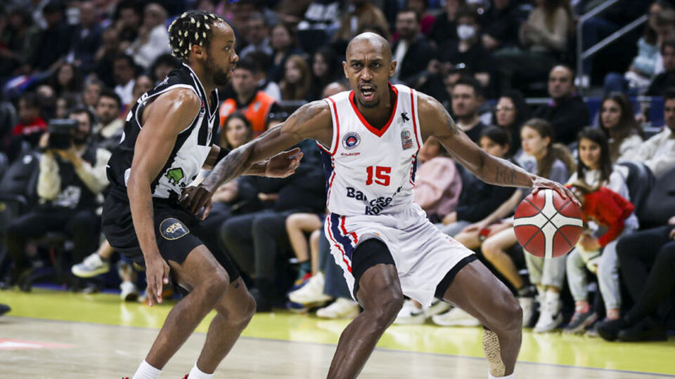 Beşiktaş Emlakjet farklı yenildi