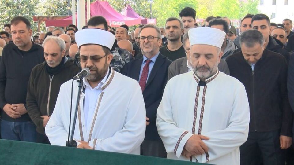 Sahafların duayen ismi son yolculuğuna uğurlandı