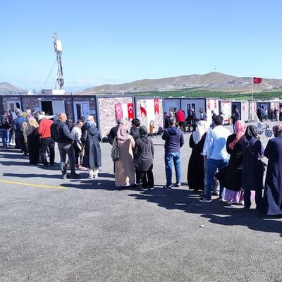 İlk oylar sandıkta! Deprem bölgesinde oy sırası