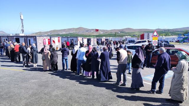 İlk oylar sandıkta! Deprem bölgesinde oy sırası