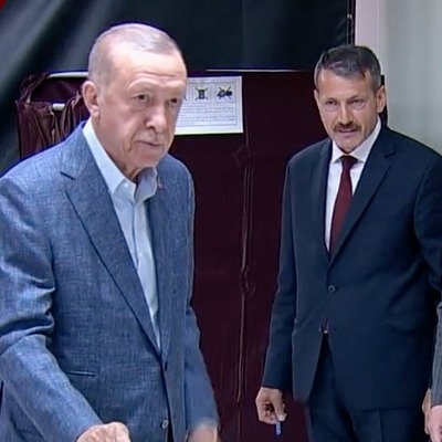 Cumhurbaşkanı adayları ve siyasiler de oyunu kullandı