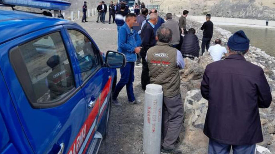 Kurtarmak istediği arkadaşıyla birlikte can verdi