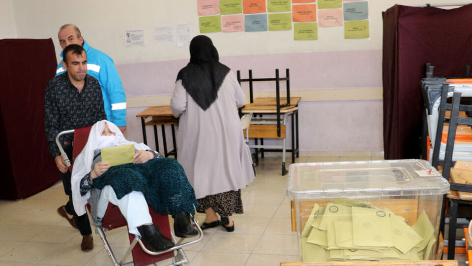 Sağlık Bakanlığı 9 bin 670 hasta seçmene ulaşım hizmeti verdi