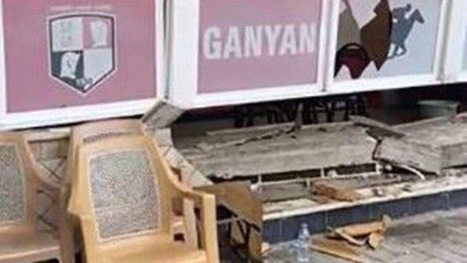 Silivri'de bir sürücü ganyan bayiine çarptı: 1 ölü