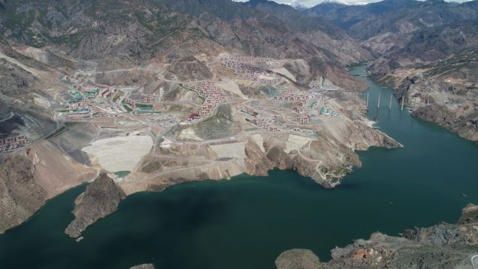 Yusufeli'nde su yüksekliği 134 metreyi aştı