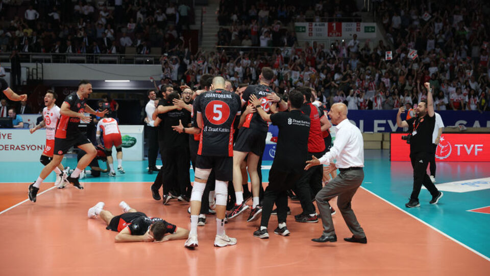 Bakan Kasapoğlu'ndan tebrik