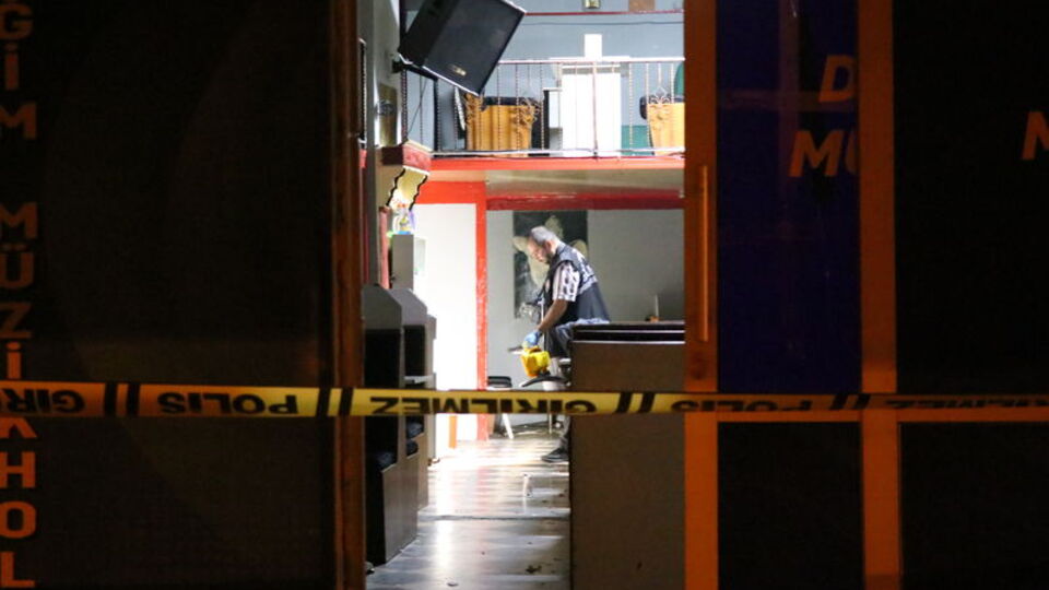 Eğlence mekanında silahlı kavga: 1 ölü